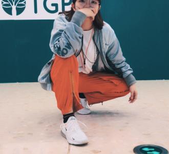 【崴脚】视频直播-YY